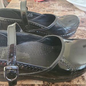 DANSKO BLACK PATENT MARY JANE CLOG